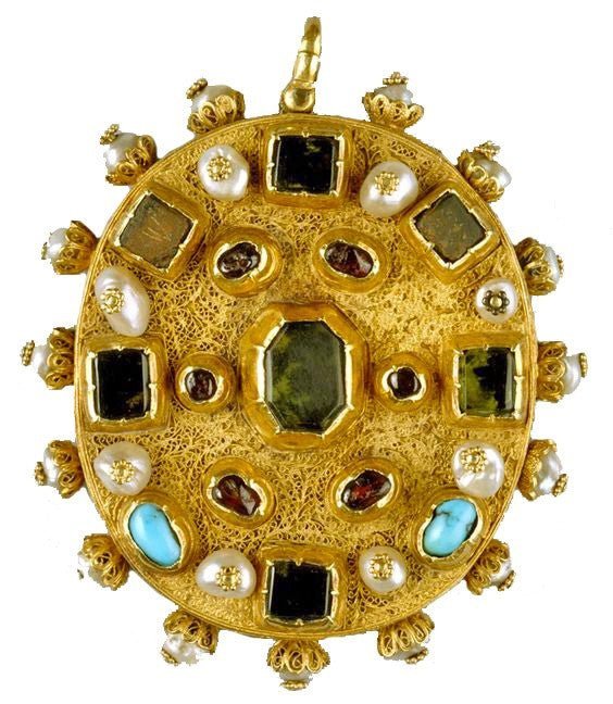 A Brief History of Renaissance Jewelry - MOJ