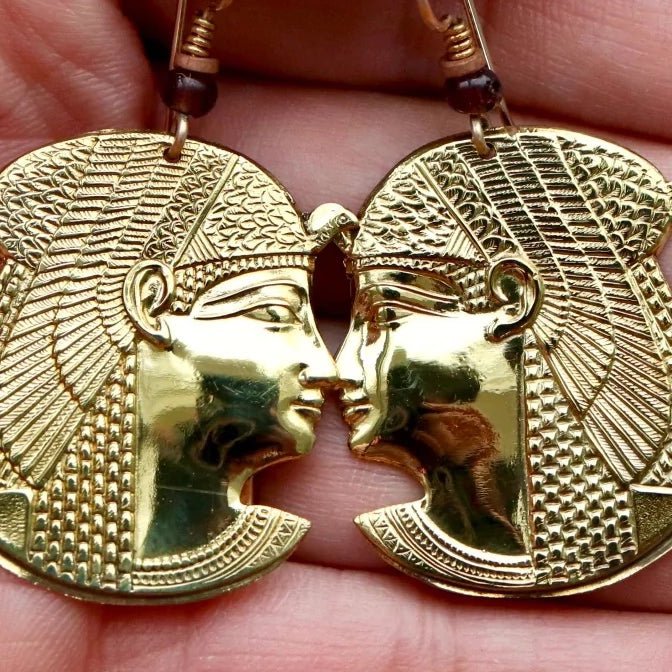 Traditional top egyptian jewelry