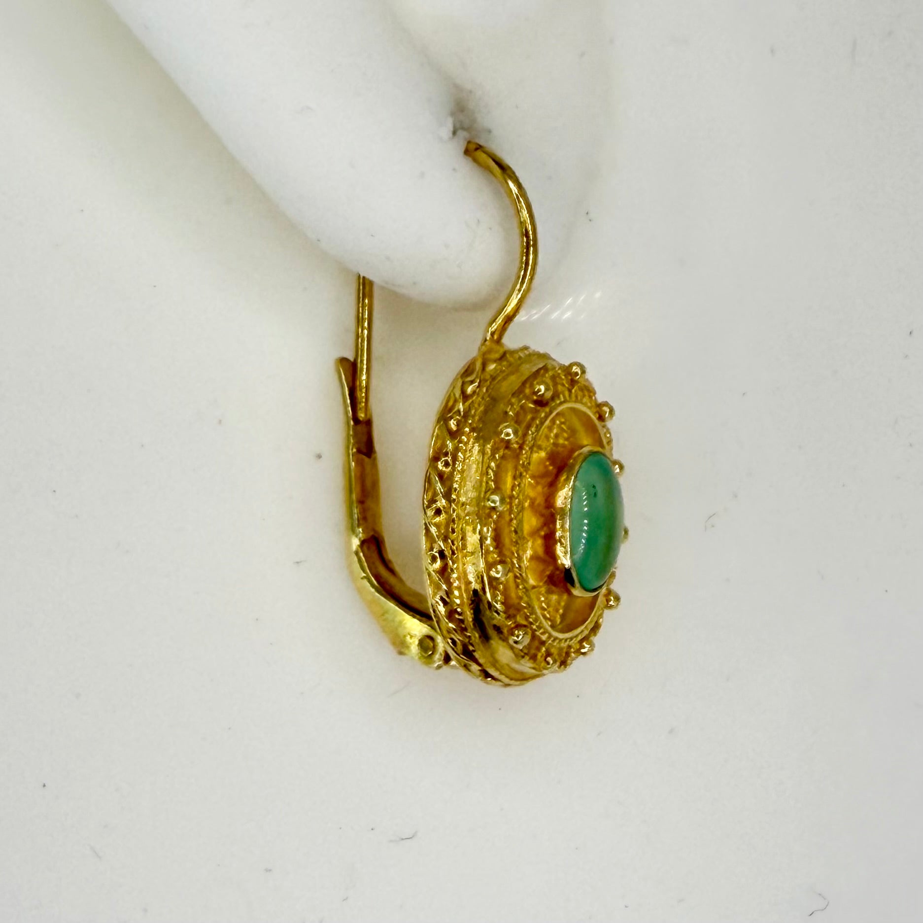 カサブランカピアス : Museum of Jewelry