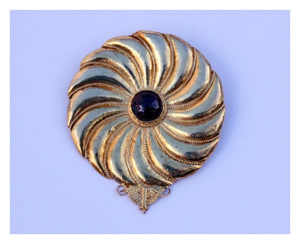 asante出品 Asante-Sunburstガーネットピン : Museum of Jewelry