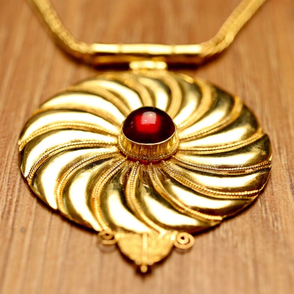 Asante-Sunburst Gold Vermeil Necklace : Museum of Jewelry