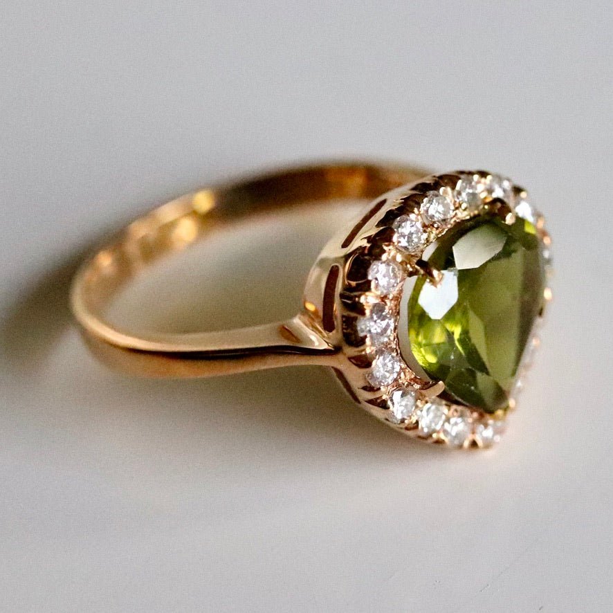 Casanova 14k Gold, Peridot and Diamond Ring