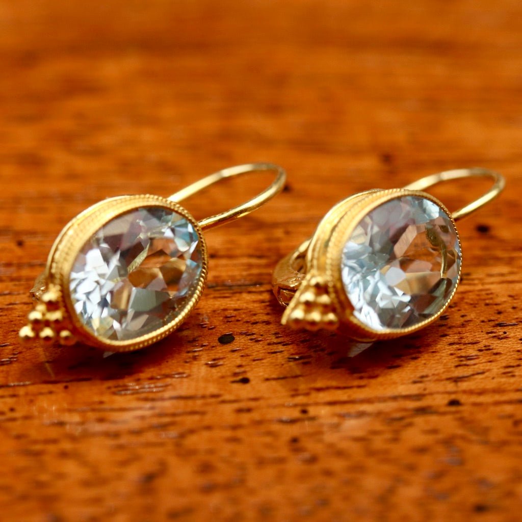 Rendezvous Mini Post Earrings