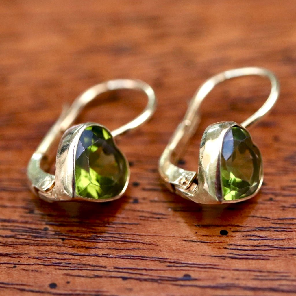 スイートハートソリティアペリドットピアス : Museum of Jewelry