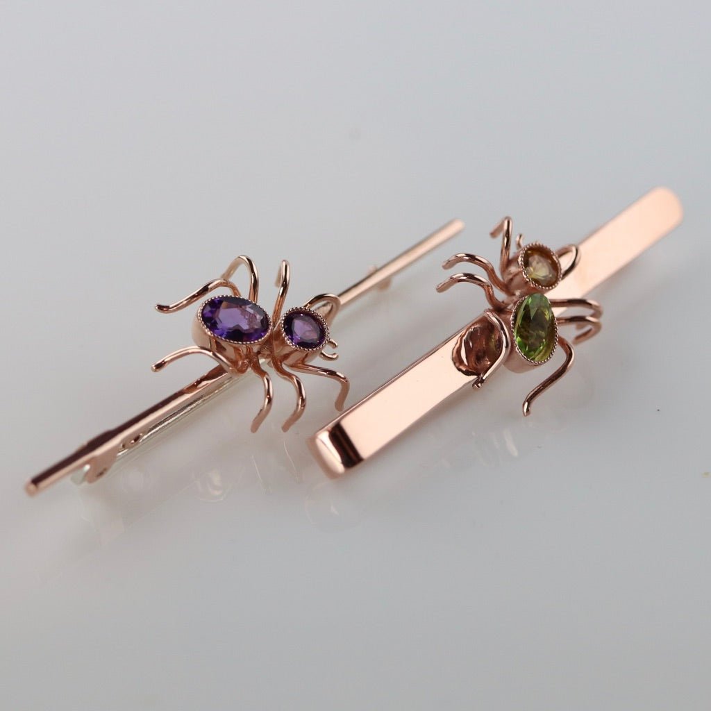 Iconic Spider Brooch, Wiki