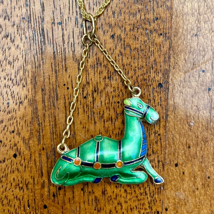 Camel pendant necklace shop