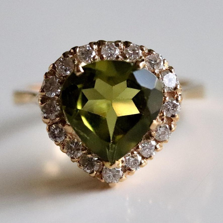 All About the August Birthstone: Peridot - MOJ