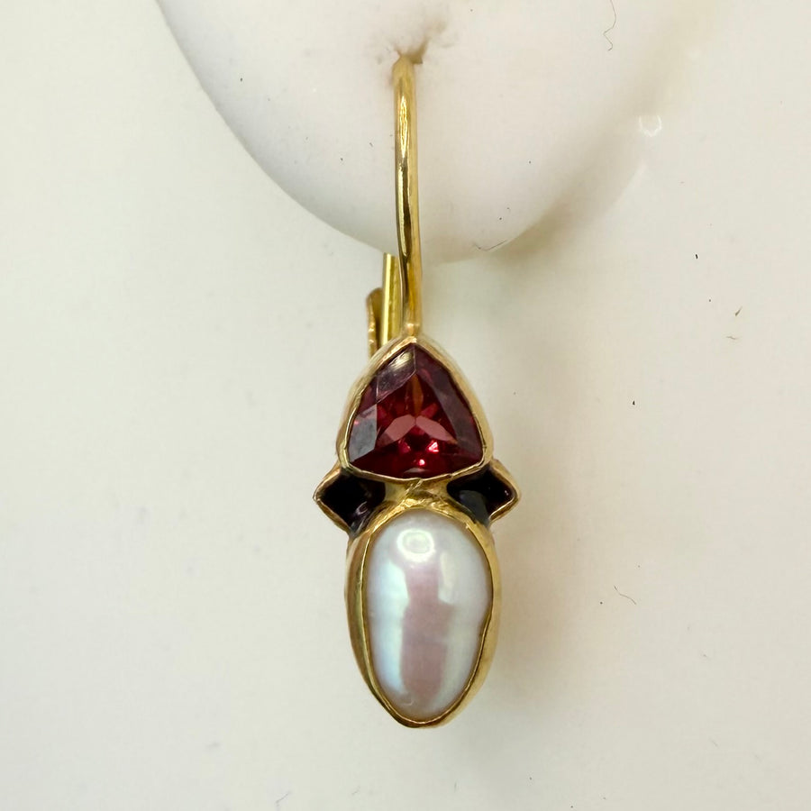14kオックスフォードガーネットとパールピアス : Museum of Jewelry