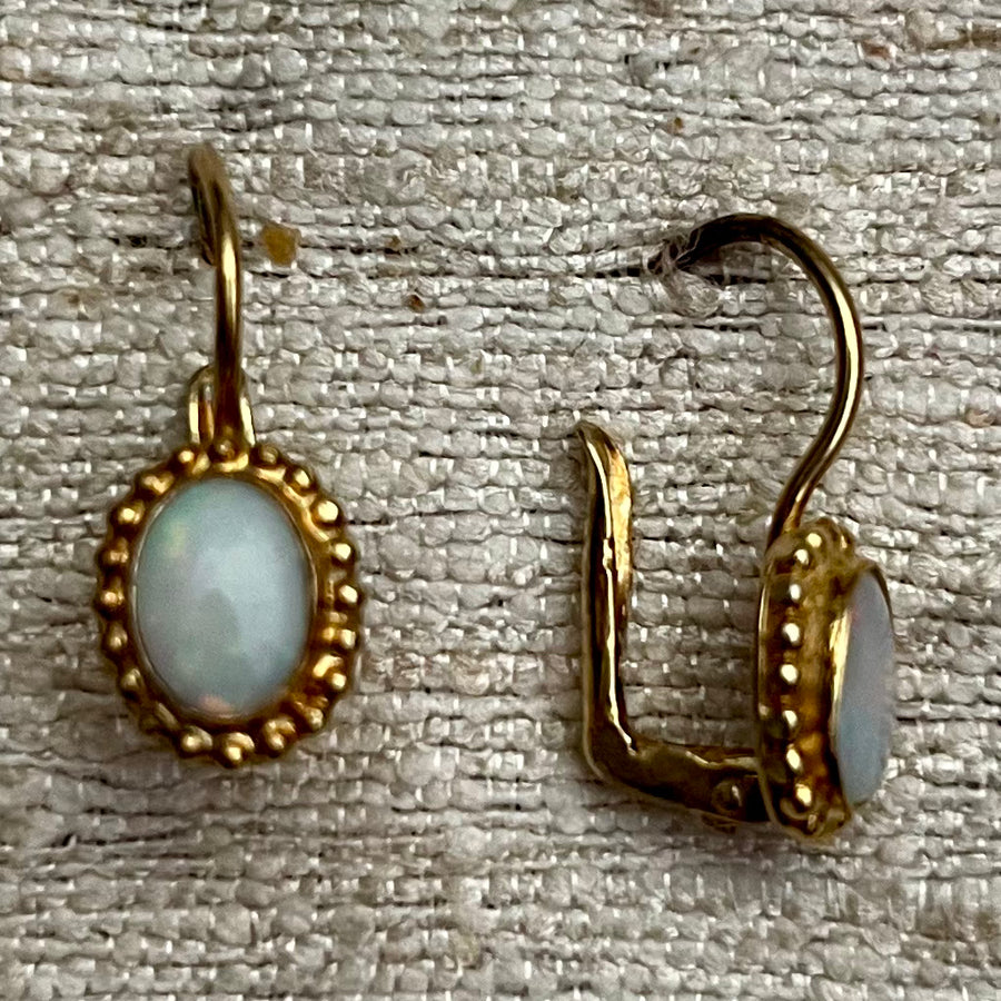 クリスタルパレスオパールイヤリング