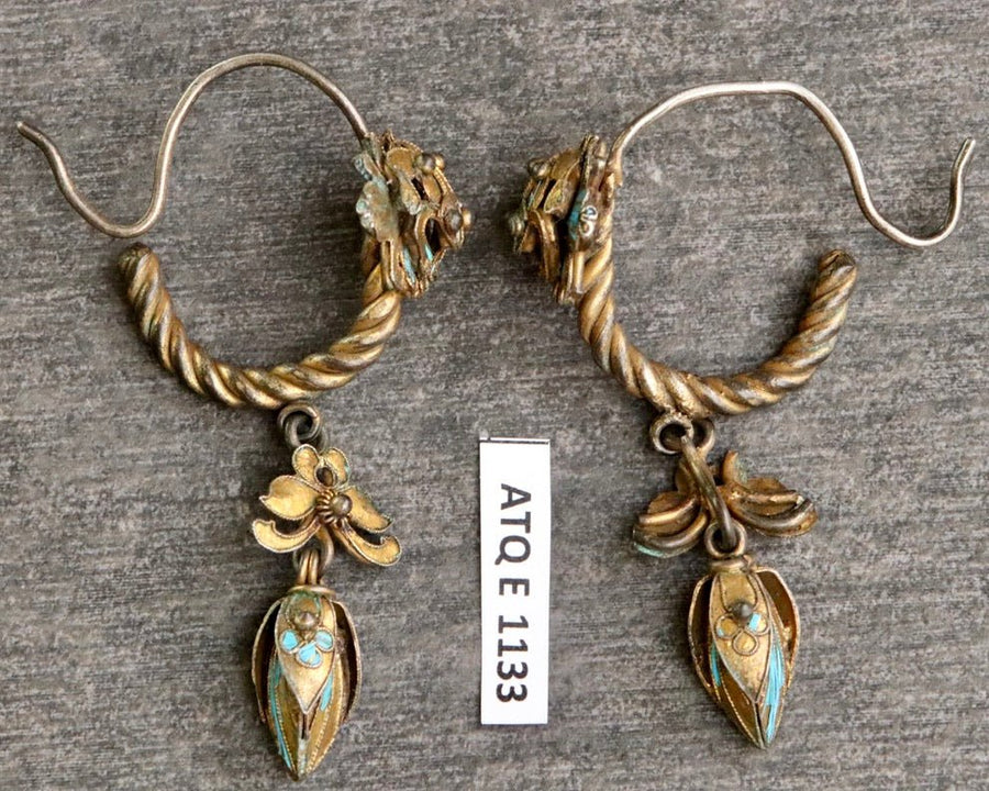 Antique Qing Dynasty Tian-Tsui Frog and Flower Hoop Earrings