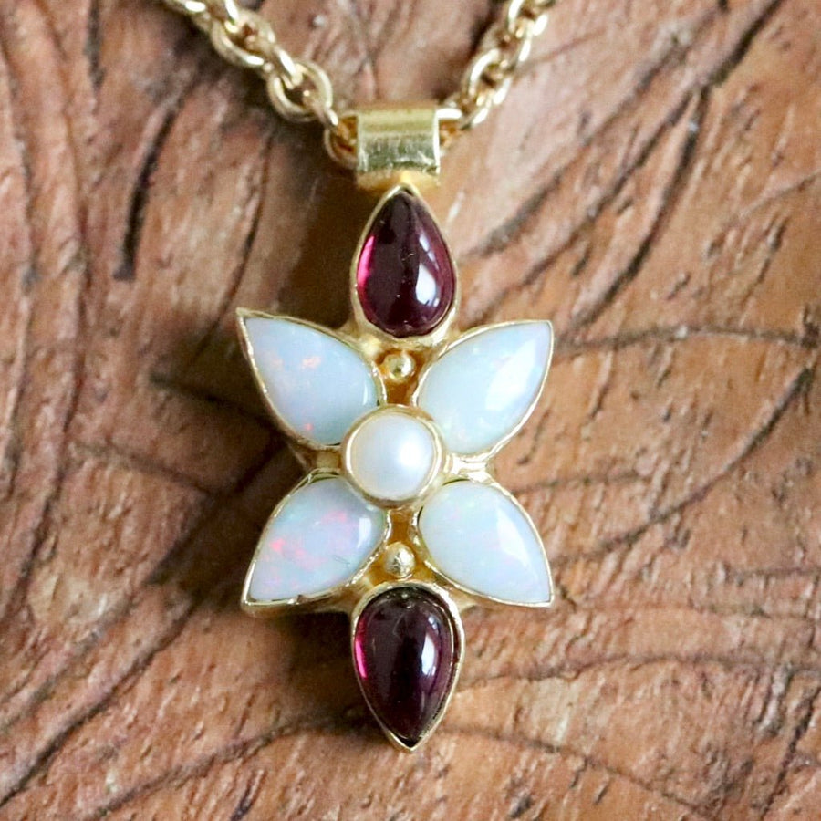 Botticelli Pearl, Opal, Garnet Necklace : Museum of Jewelry