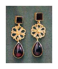 Maud Mannerly Earrings