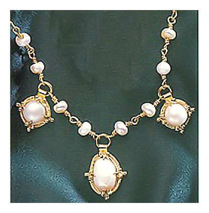 Narcissus Pearl Necklace