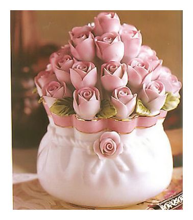 Pair of Tea Rose Baskets : Museum of Jewelry