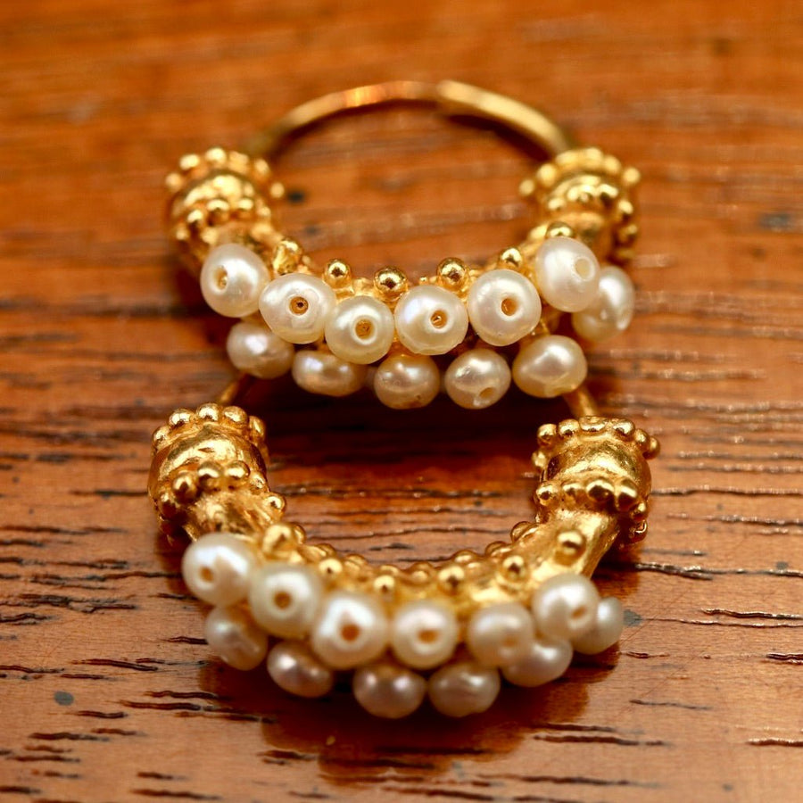 TENNESSEE ROUND EARRINGS - PEARL