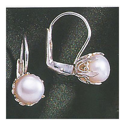 Plymouth Pearl Earrings