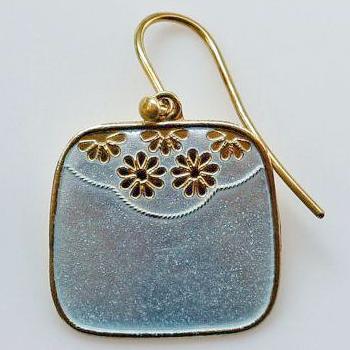 Vintage Shashi Square Daisy White Gold-Vermeil Earrings